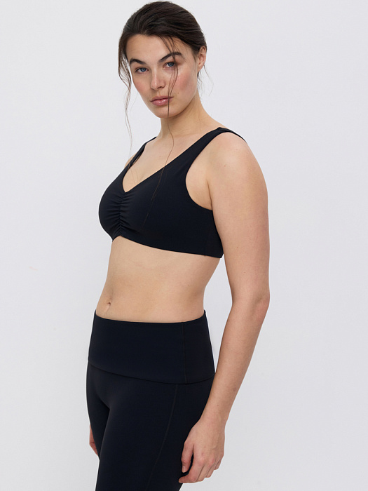 Топ спортивный MELA