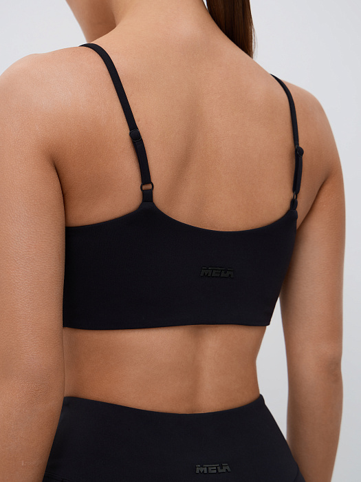 Топ спортивный MELA