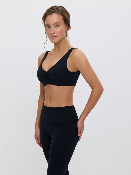 Топ спортивный MELA