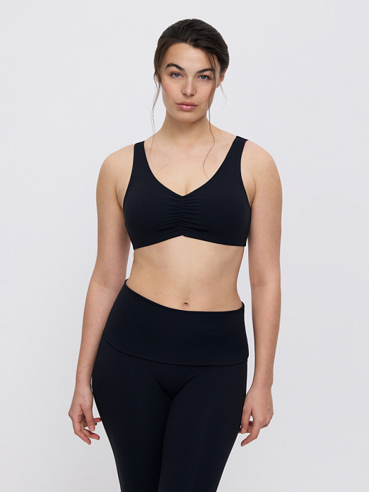 Топ спортивный MELA